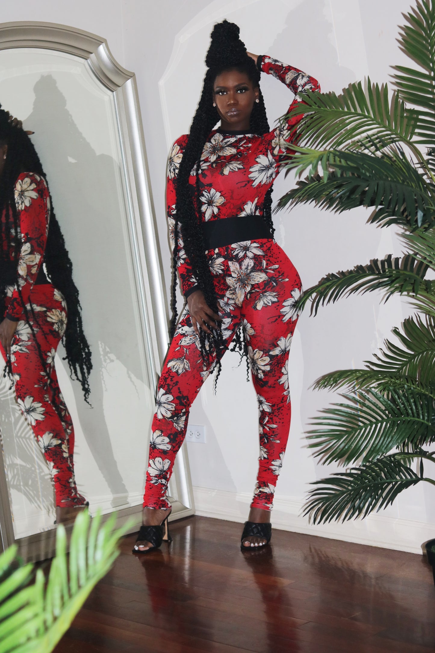 LADY IN RED 2 PIECE SET